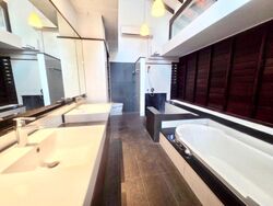 Ocean Drive (D4), Detached #470122621